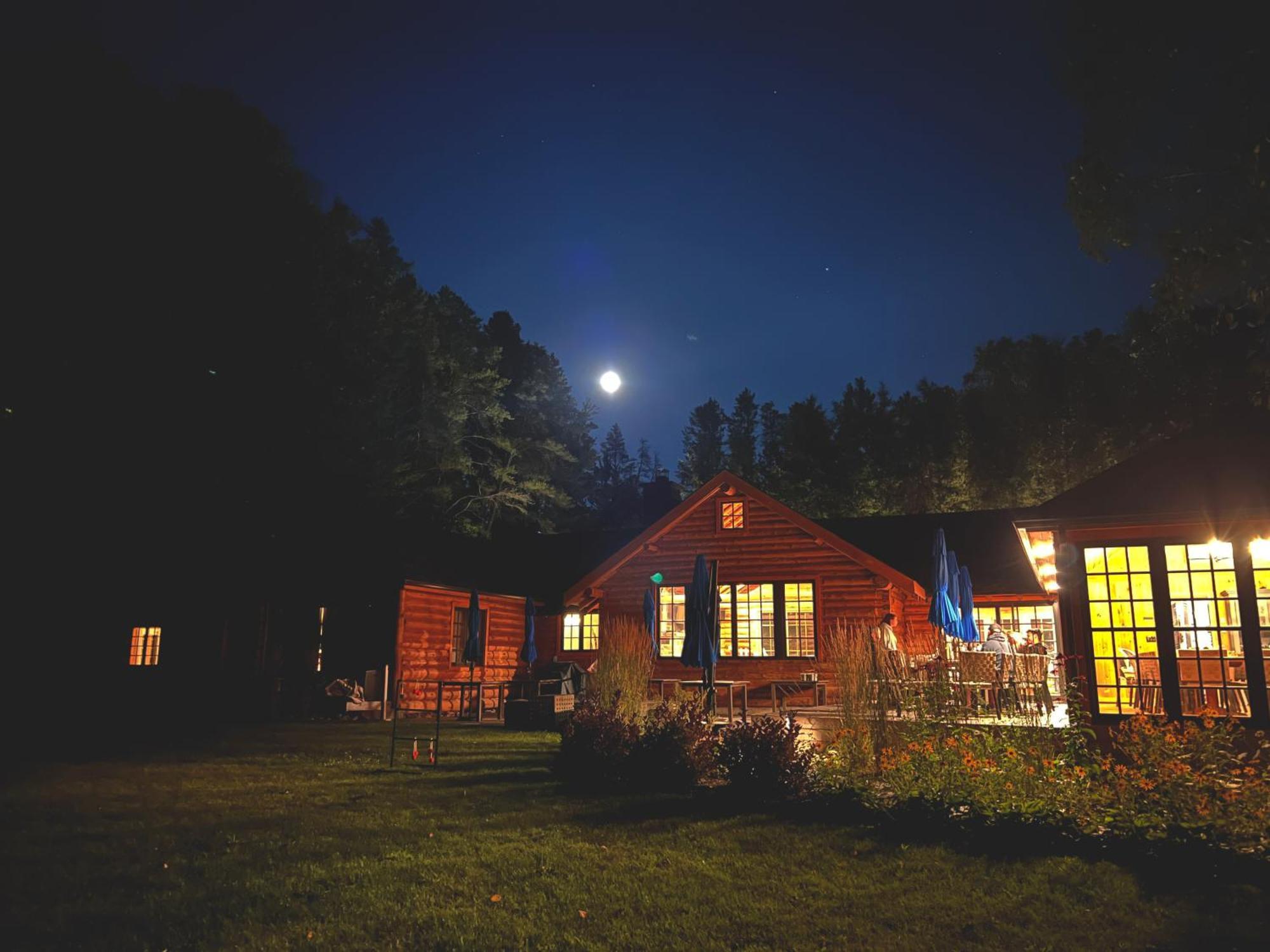 Hotel Haliburton Post House Minden Exteriér fotografie