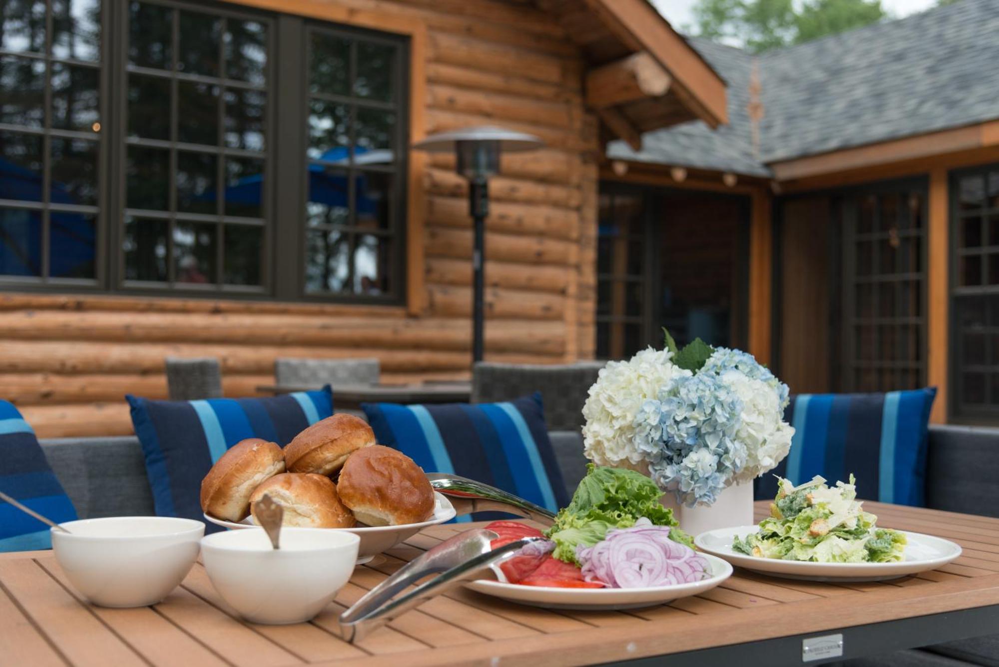 Hotel Haliburton Post House Minden Exteriér fotografie