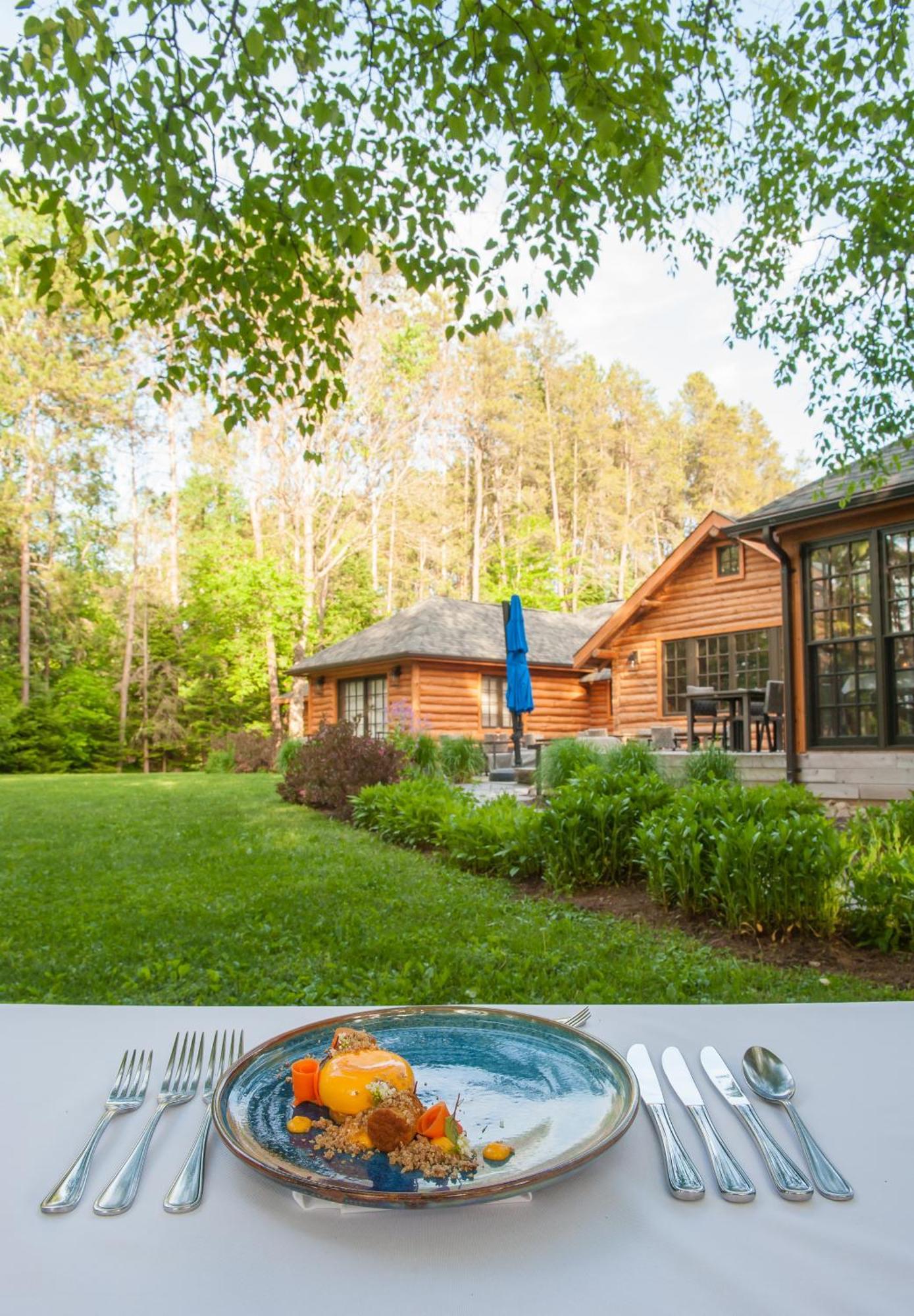 Hotel Haliburton Post House Minden Exteriér fotografie